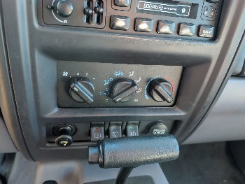 1998 jeep cherokee sport-4-door-4wd with 185611 miles for sale near Elk River, Minnesota 106637_40_climate_control.jpg
