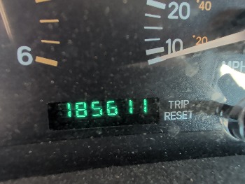 1998 jeep cherokee sport-4-door-4wd with 185611 miles for sale near Elk River, Minnesota 106637_44_mileage_closeup.jpg