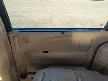 2006 honda odyssey ex-l with 241784 miles for sale near Elk River, Minnesota 106638_25_drv_rear_door_panel.jpg