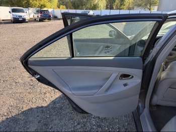 2011 toyota camry base-6-spd-at with 219492 miles for sale near Elk River, Minnesota 106639_25_drv_rear_door_panel.jpg