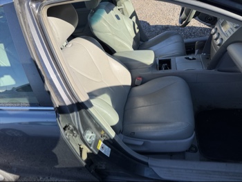 2011 toyota camry base-6-spd-at with 219492 miles for sale near Elk River, Minnesota 106639_31_passenger_seat.jpg