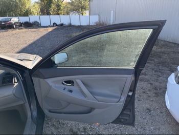 2011 toyota camry base-6-spd-at with 219492 miles for sale near Elk River, Minnesota 106639_32_passenger_door_panel.jpg