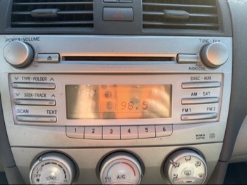 2011 toyota camry base-6-spd-at with 219492 miles for sale near Elk River, Minnesota 106639_39_radio_closeup.jpg