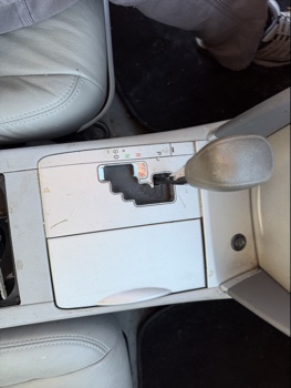 2011 toyota camry base-6-spd-at with 219492 miles for sale near Elk River, Minnesota 106639_41_shifter.jpg