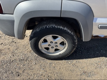 2005 jeep liberty sport-4wd with 175646 miles for sale near Elk River, Minnesota 106643_14_rear_pass_wheel.jpg