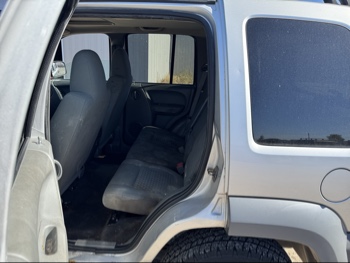 2005 jeep liberty sport-4wd with 175646 miles for sale near Elk River, Minnesota 106643_24_drv_rear_seat.jpg