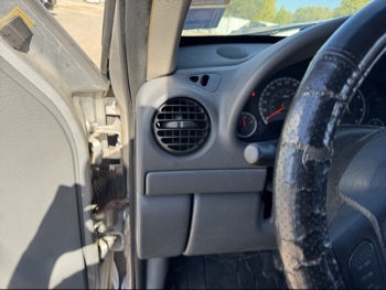 2005 jeep liberty sport-4wd with 175646 miles for sale near Elk River, Minnesota 106643_37_left_of_steering_wheel.jpg