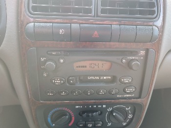 2000 saturn ls ls2 with 145375 miles for sale near Elk River, Minnesota 106652_39_radio_closeup.jpg