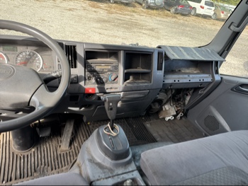 2015 isuzu nqr - with 248215 miles for sale near Elk River, Minnesota 106653_34_whole_dash.jpg