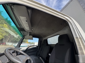 2015 isuzu nqr - with 248215 miles for sale near Elk River, Minnesota 106653_35_headliner_sunroof.jpg