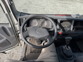2015 isuzu nqr - with 248215 miles for sale near Elk River, Minnesota 106653_36_steering_wheel.jpg