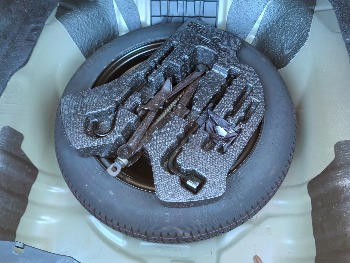 2012 honda civic lx-sedan-5-speed-at with 150021 miles for sale near Elk River, Minnesota 106655_27_spare_tire.jpg