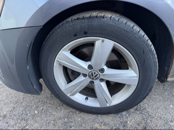 2012 volkswagen passat 2.5l-se-mt with 176667 miles for sale near Elk River, Minnesota 106657_12_drv_front_wheel.jpg