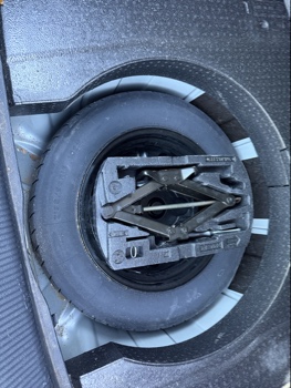 2012 volkswagen passat 2.5l-se-mt with 176667 miles for sale near Elk River, Minnesota 106657_27_spare_tire.jpg
