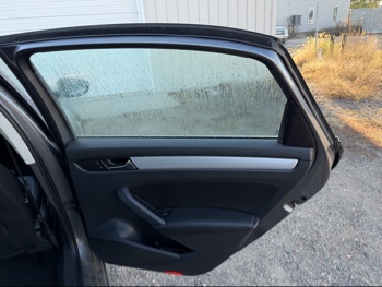 2012 volkswagen passat 2.5l-se-mt with 176667 miles for sale near Elk River, Minnesota 106657_30_pass_rear_door_panel.jpg