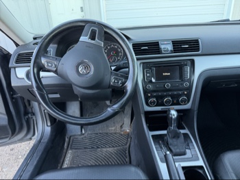 2012 volkswagen passat 2.5l-se-mt with 176667 miles for sale near Elk River, Minnesota 106657_33_dash_from_driver.jpg