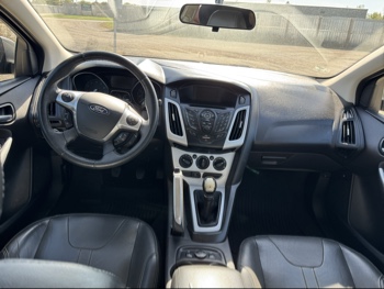 2013 ford focus se-sedan with 242471 miles for sale near Elk River, Minnesota 106659_34_whole_dash.jpg