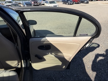 2002 saturn sl sl1 with 170974 miles for sale near Elk River, Minnesota 106660_30_pass_rear_door_panel.jpg