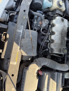 2002 saturn sl sl1 with 170974 miles for sale near Elk River, Minnesota 106660_50_oil_dipstick.jpg