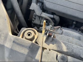 2003 honda accord ex-v6-sedan-at with 244000 miles for sale near Elk River, Minnesota 106662_50_oil_dipstick.jpg