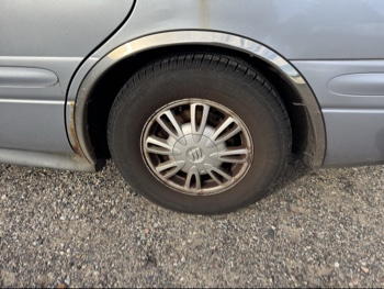 2005 buick lesabre limited with 211419 miles for sale near Elk River, Minnesota 106668_13_rear_drv_wheel.jpg
