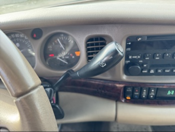 2005 buick lesabre limited with 211419 miles for sale near Elk River, Minnesota 106668_41_shifter.jpg