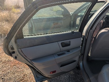 2006 ford taurus sel with 151678 miles for sale near Elk River, Minnesota 106677_25_drv_rear_door_panel.jpg