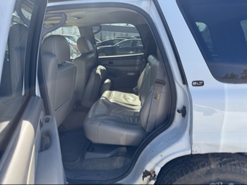2002 gmc yukon 4wd with 268752 miles for sale near Elk River, Minnesota 106679_24_drv_rear_seat.jpg