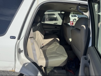 2002 gmc yukon 4wd with 268752 miles for sale near Elk River, Minnesota 106679_28_pass_rear_seat.jpg