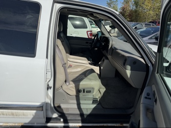 2002 gmc yukon 4wd with 268752 miles for sale near Elk River, Minnesota 106679_31_passenger_seat.jpg