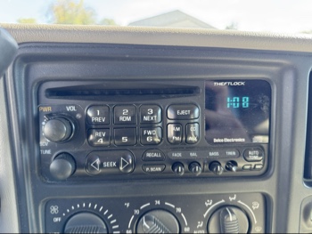 2002 gmc yukon 4wd with 268752 miles for sale near Elk River, Minnesota 106679_39_radio_closeup.jpg
