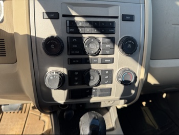 2009 ford escape xlt-fwd-v6 with 165967 miles for sale near Elk River, Minnesota 106684_40_climate_control.jpg