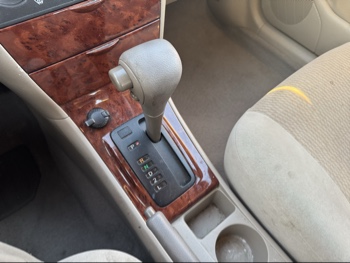 2007 toyota corolla ce with 160712 miles for sale near Elk River, Minnesota 106696_41_shifter.jpg