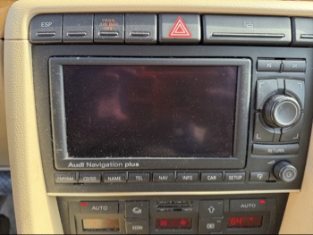 2006 audi a4 2.0t-quattro for sale near Elk River, Minnesota 106725_39_radio_closeup.jpg