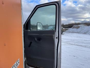 2004 ford e-350 with 195489 miles for sale near elk-river, minnesota 108d025f8b444f68a05d6242542be746.jpg