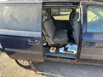 2006 chrysler town-&-country base with 141271 miles for sale near elk-river, minnesota 11430e154c4b4e649dd1a809115b30f7.jpeg