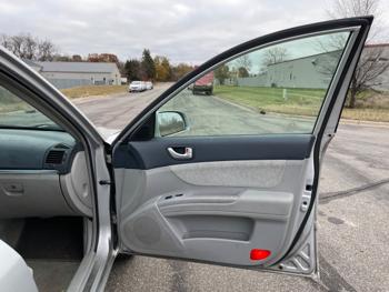 2006 hyundai sonata gls with 147731 miles for sale near elk-river, minnesota 115cfaea131f4f67b0aed4ae118be11a.jpeg