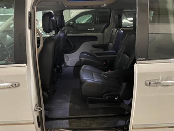 2014 chrysler town-and-country touring-l with 198131 miles for sale near elk-river, minnesota 128af90b495a4bc8b02ca61e93626d2b.jpg