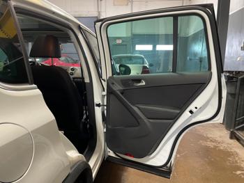 2017 volkswagen tiguan sport with 124882 miles for sale near elk-river, minnesota 14b19631b9774bb9be99cd8134885411.jpg