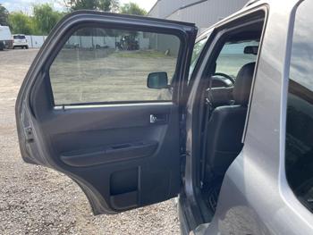 2009 ford escape limited-4wd-v6 with 193045 miles for sale near elk-river, minnesota 14e12ef62aed4ffeb397ae8e530f45a6.jpg