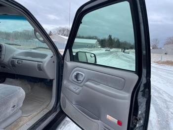 1996 chevrolet suburban with 227941 miles for sale near elk-river, minnesota 14ef1ace89444e6888a71a76dace464a.jpg