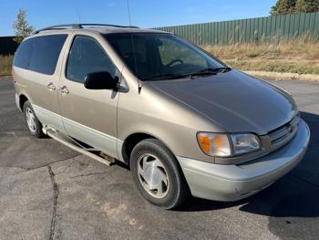 2000 toyota sienna le-xle with 135067 miles for sale near elk-river, minnesota 159793bee9264d9a88981a439ff120b4.jpg