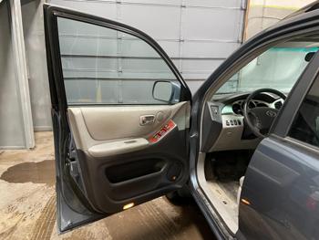 2004 toyota highlander with 181286 miles for sale near elk-river, minnesota 165084f5b92f4983a5c8863cd0681866.jpg