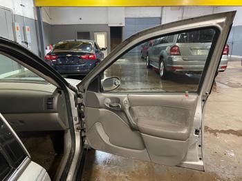 2002 Saturn LW