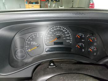 2003 chevrolet suburban 1500-4wd with 287351 miles for sale near elk-river, minnesota 17379ce89d70493da843ee99b67bd3d9.jpg