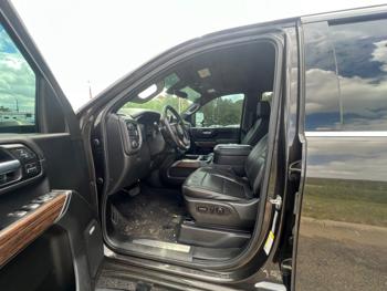 2020 chevrolet silverado-2500hd high-country-crew-cab-short-box-4wd with 54725 miles for sale near savage, minnesota 1744eb84440844ab98a10a7b1bceab0f.jpeg