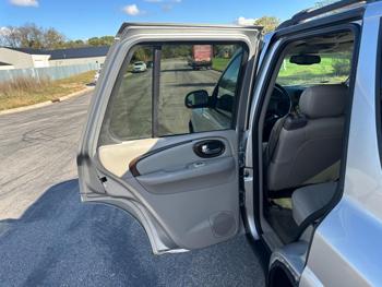 2004 buick rainier cxl-plus-2wd with 156053 miles for sale near elk-river, minnesota 17bf627b43b94aab9ba95ac43b9ea85d.jpg