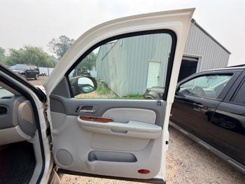 2008 gmc yukon slt-1-4wd with 242684 miles for sale near elk-river, minnesota 18a3e53c796046e58a4b373dd0fec90d.jpeg
