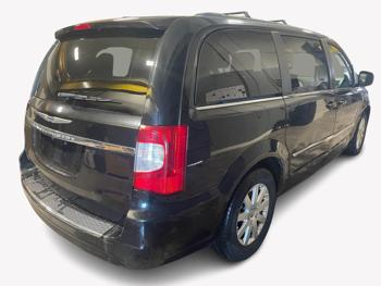 2014 chrysler town-&-country touring with 142575 miles for sale near elk-river, minnesota 1991a7e801584778b2df512a1ae2fb6c.jpg