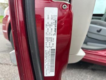 2010 chrysler town-&-country touring with 116441 miles for sale near elk-river, minnesota 19c358390e6e47e18e0bcc7ced573677.jpg